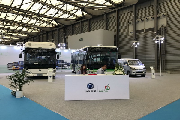 BUS EXPO2017上?？蛙囌箌申龍客車展臺