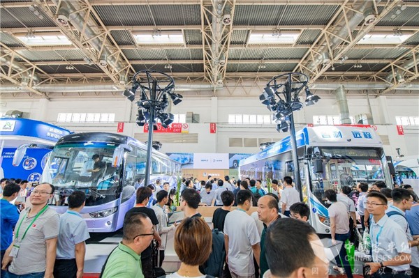 2019年北京道展|新動(dòng)力“氫”裝上陣，吉利客車引領(lǐng)零排放綠色出行