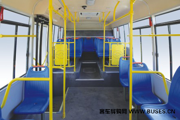 黃海DD6811B01N公交車（天然氣國五15-30座）