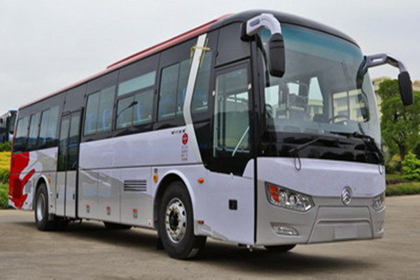 金旅XML6122JHEV85CH公交車(chē)（柴油/電混動(dòng)國(guó)五24-70座）