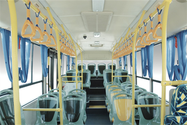 金旅XML6805J15C公交車（柴油國五14-28座）