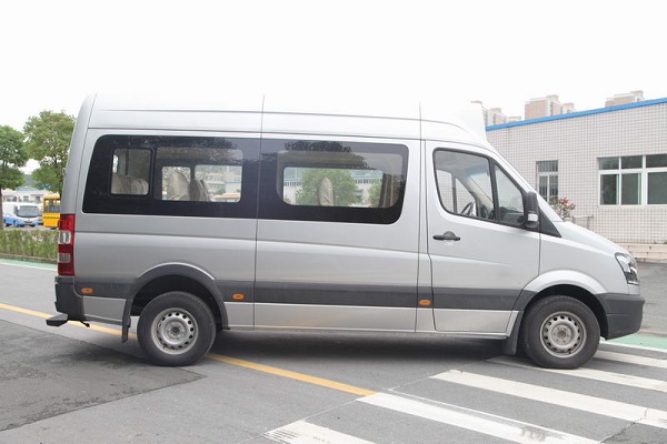 東風(fēng)EQ6600CBEV2公交車（純電動10-16座）