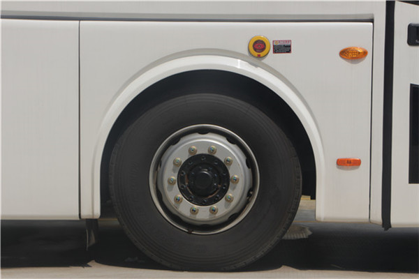 南京金龍NJL6117BEV30客車（純電動(dòng)24-48座）