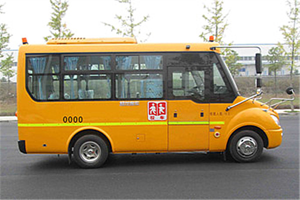 東風超龍EQ6550STV1小學生專用校車（柴油國五10-19座）