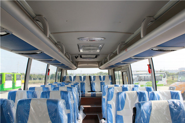 東風(fēng)旅行車EQ6811LACBEV1客車（純電動(dòng)24-36座）