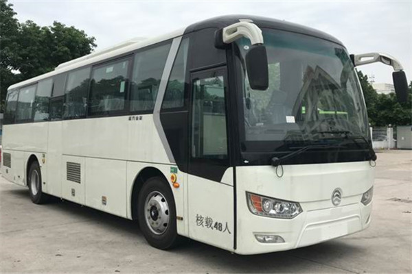 金旅XML6102JEVL0客車（純電動24-48座）