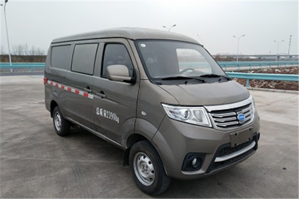 南京金龍NJL5026XXYBEV3廂式運(yùn)輸車（純電動(dòng)2座）